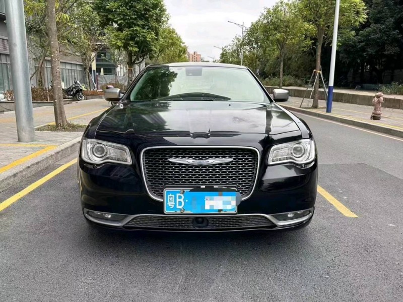 深圳17年克莱斯勒300C1