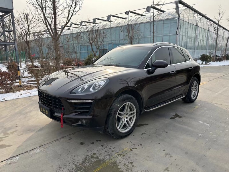 济宁16年保时捷Macan2