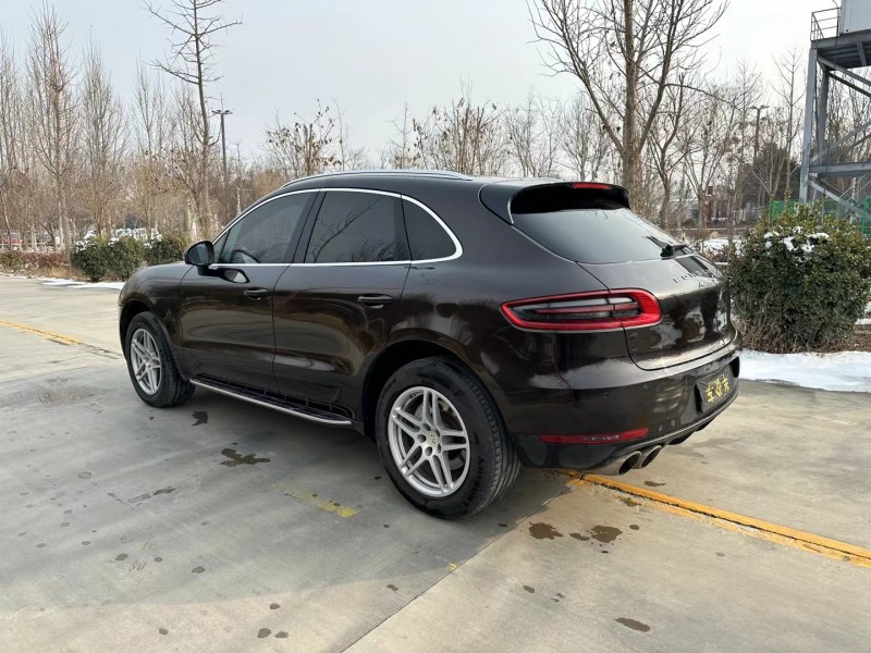 济宁16年保时捷Macan4