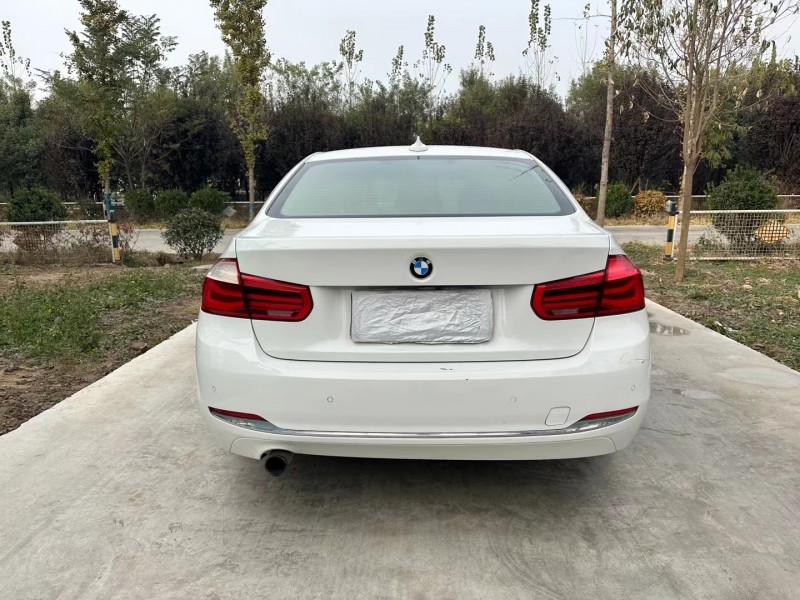 济宁16年宝马3系9