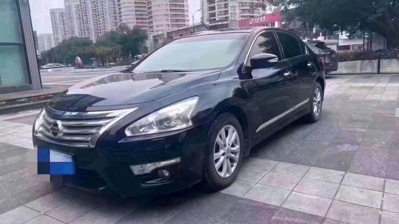 嘉興13年日產天籟2