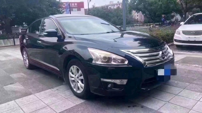 嘉興13年日產天籟3