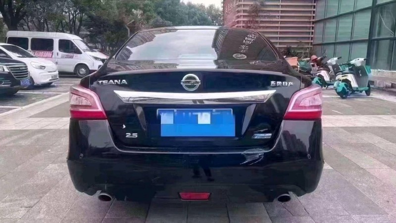 嘉興13年日產天籟9