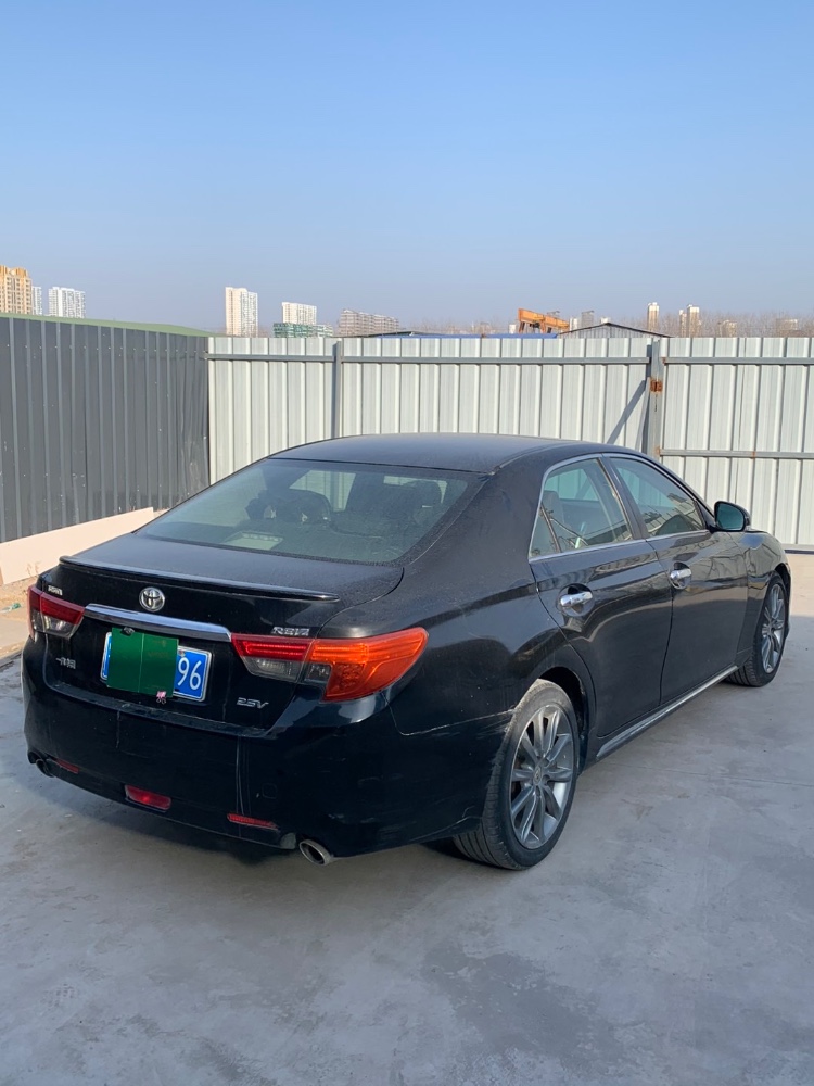 邢台14年丰田锐志5