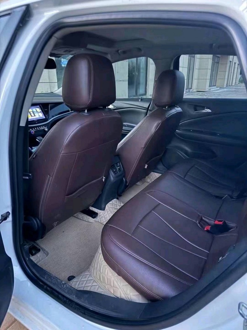 枣庄17年别克威朗8