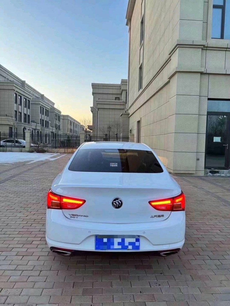 枣庄17年别克威朗9