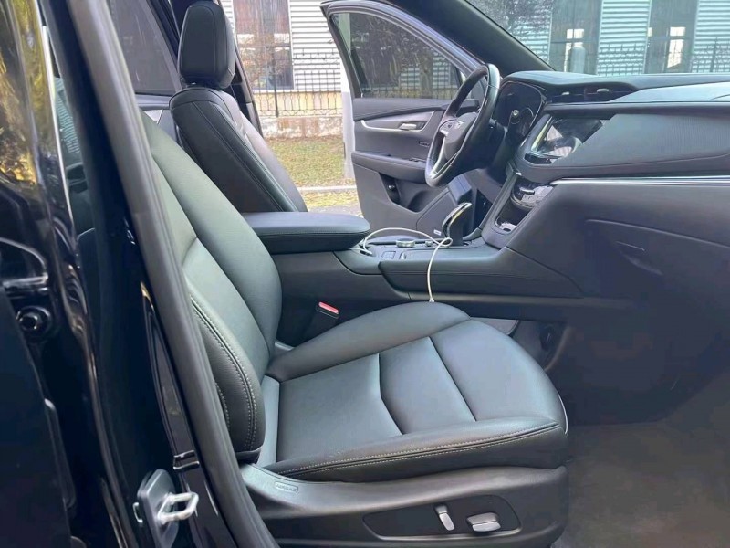 枣庄21年凯迪拉克XT68