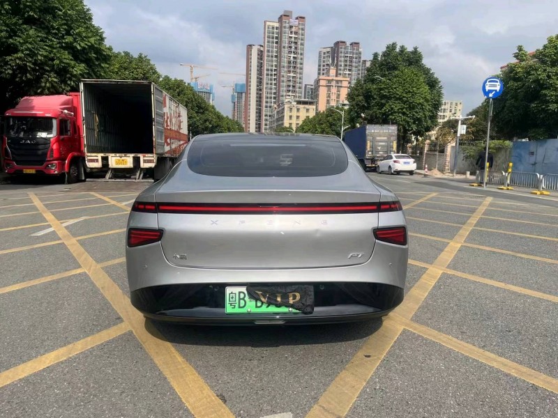 深圳22年小鵬汽車p77
