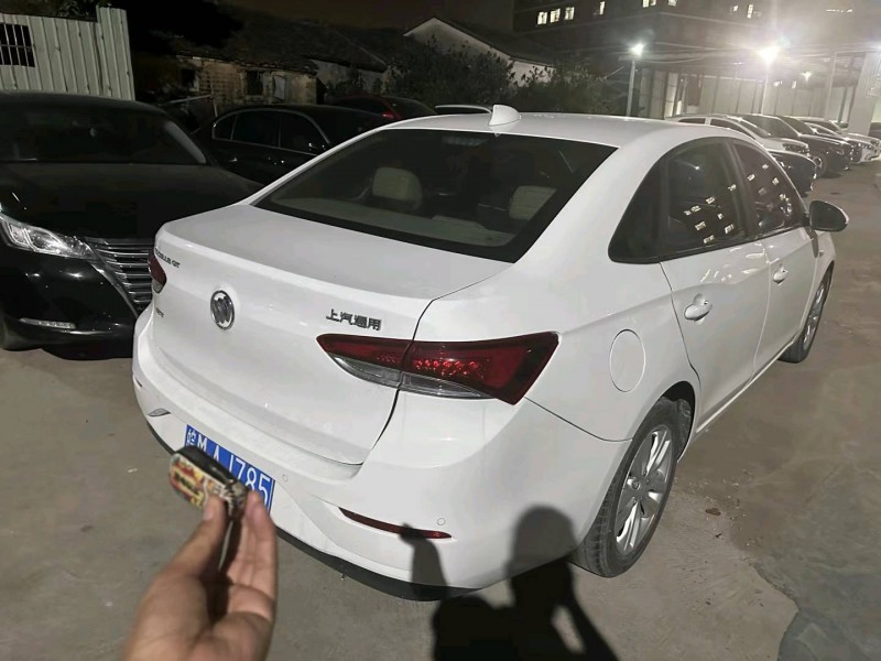 广州20年别克英朗8