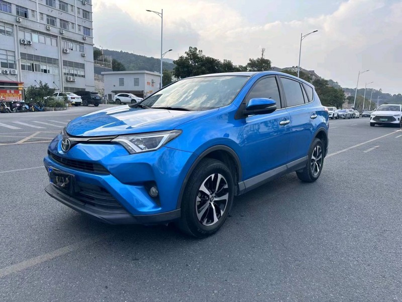 深圳18年丰田RAV4荣放2