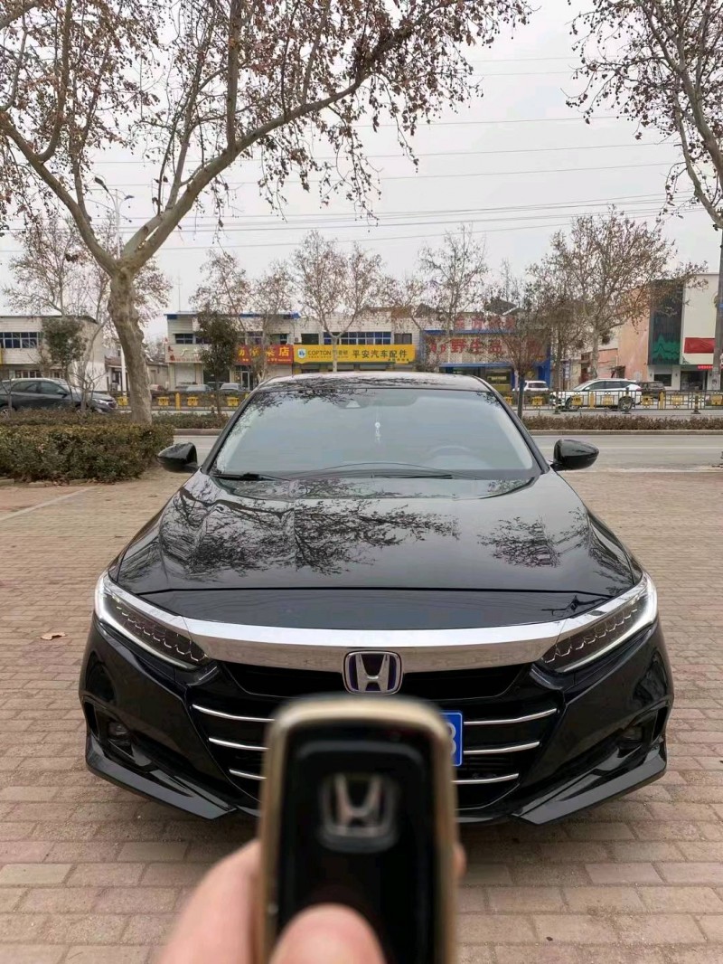 枣庄22年本田雅阁1