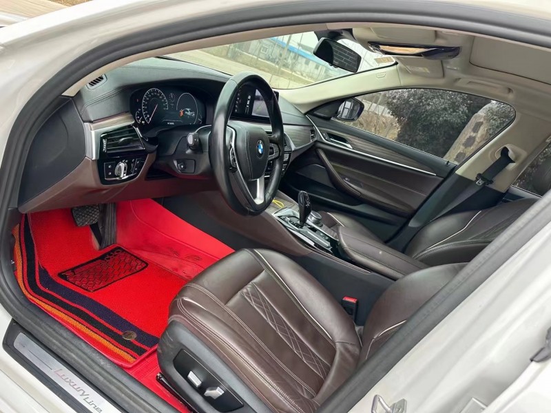 济宁19年宝马5系5