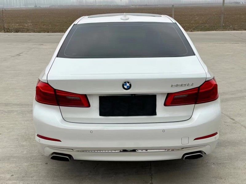 济宁19年宝马5系9