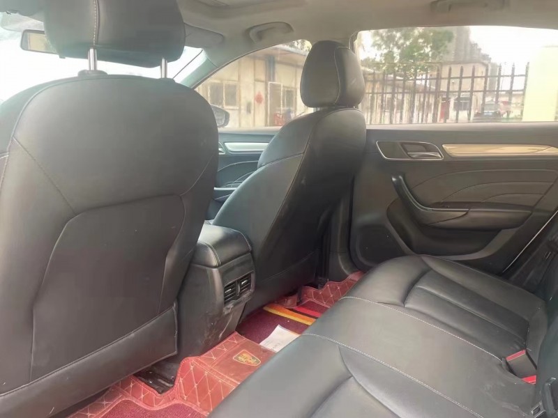 济宁17年荣威ei65