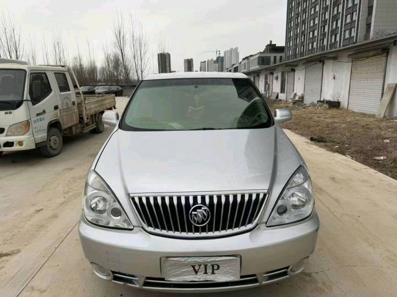 枣庄17年别克GL81