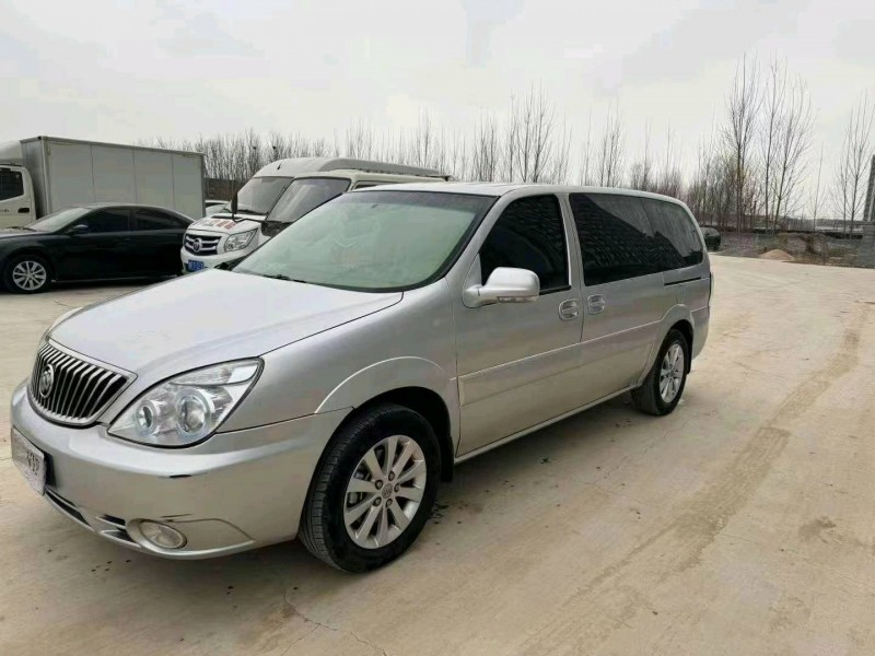 枣庄17年别克GL82