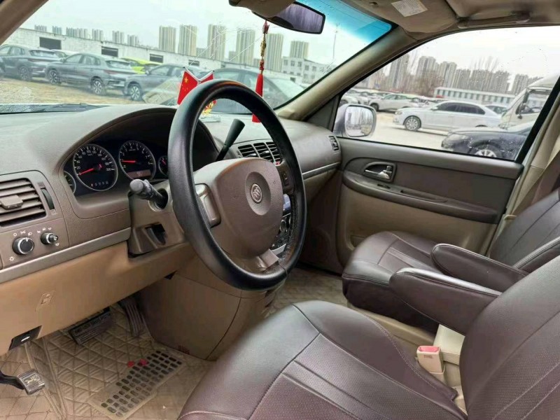 枣庄17年别克GL84