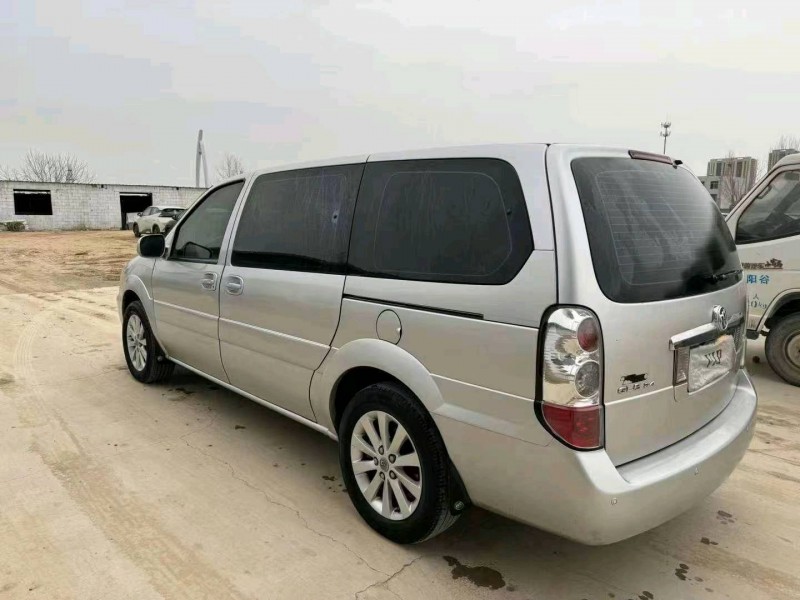 枣庄17年别克GL85