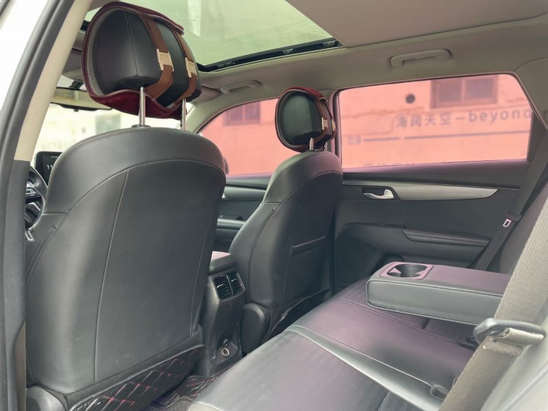 济宁18年起亚智跑6