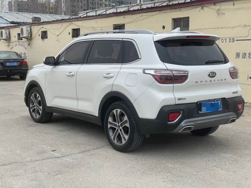 济宁18年起亚智跑7