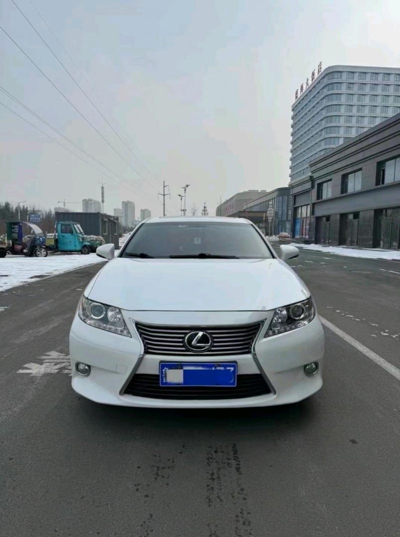 东营13年雷克萨斯ES1