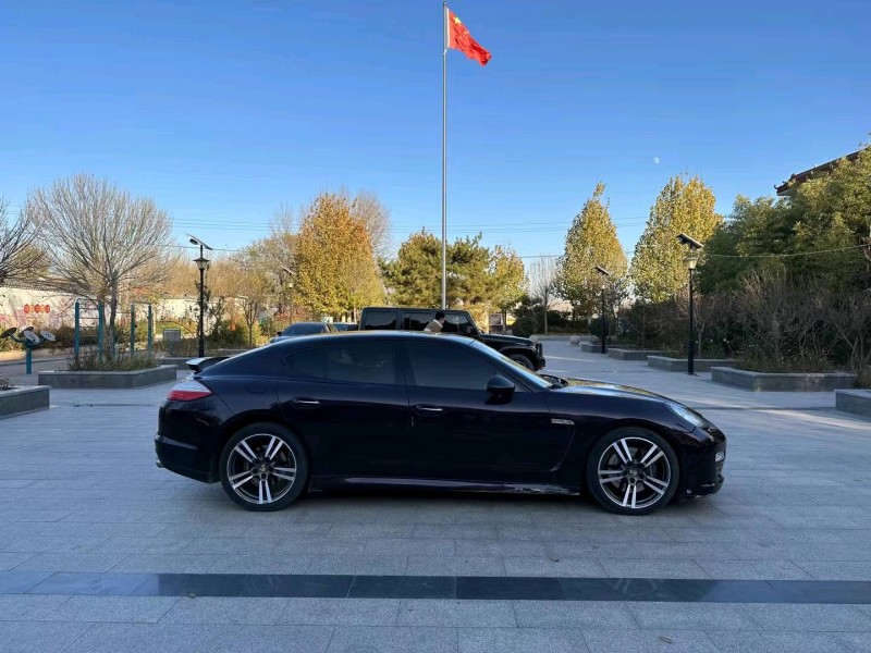 济南12年保时捷帕拉梅拉4