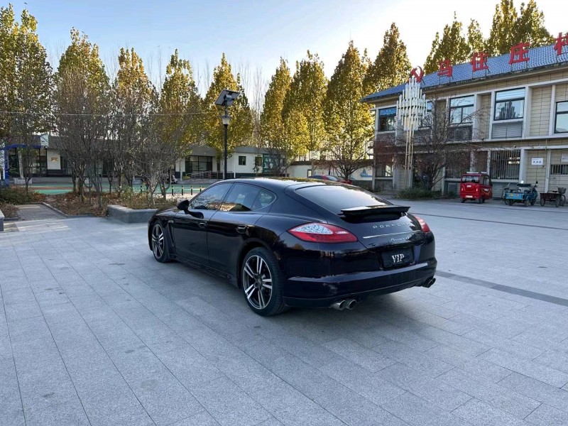 济南12年保时捷帕拉梅拉5