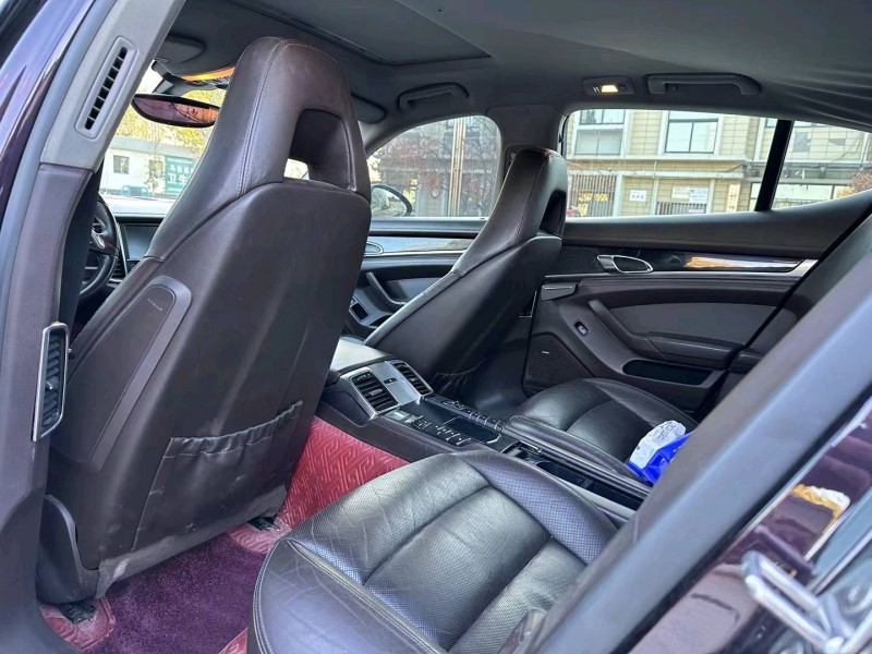 济南12年保时捷帕拉梅拉7