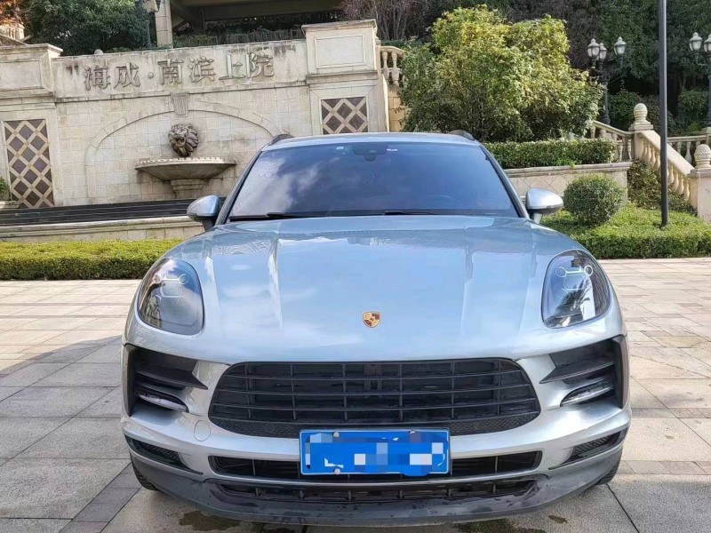 重庆19年保时捷Macan1