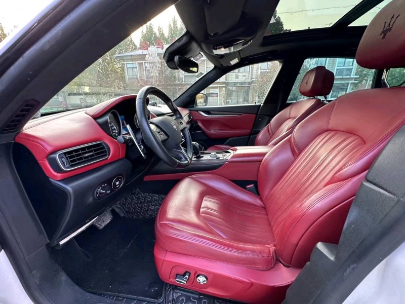 济南17年玛莎拉蒂Levante7