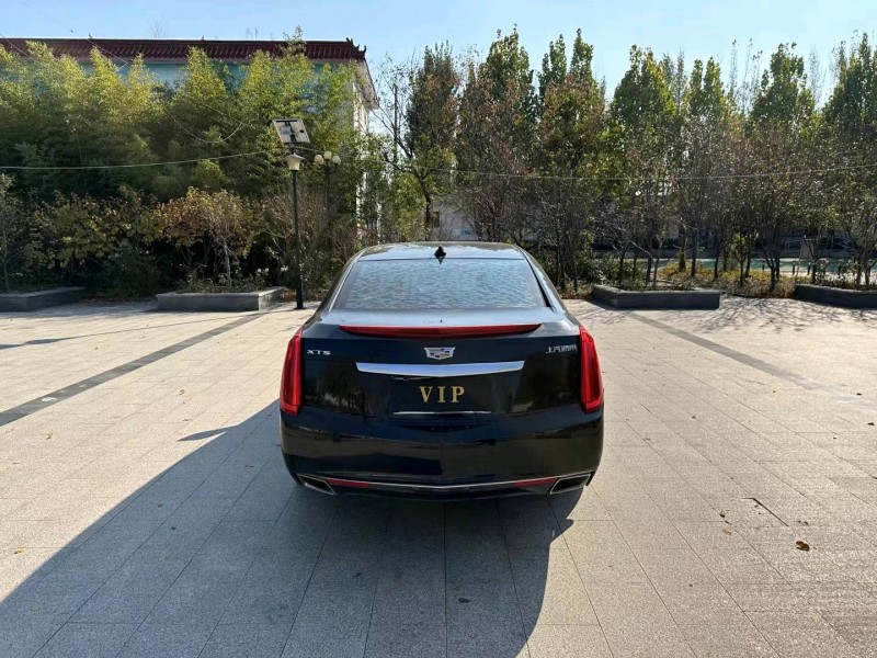 济南16年凯迪拉克XTS4