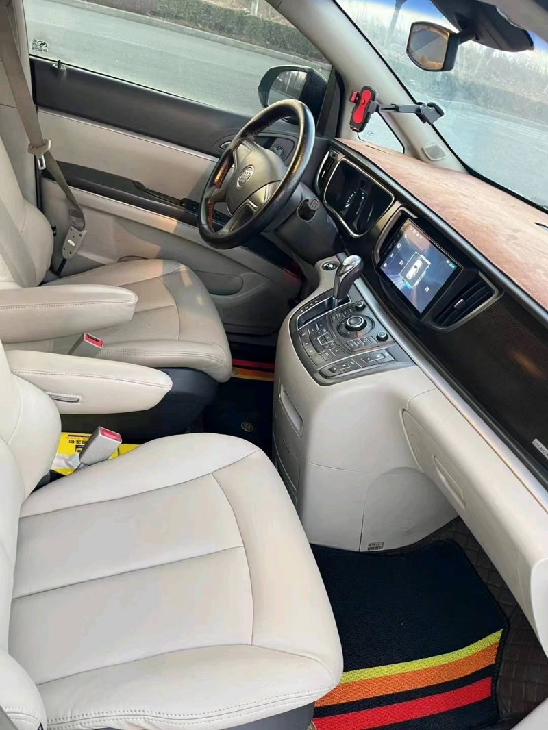 枣庄12年别克GL89