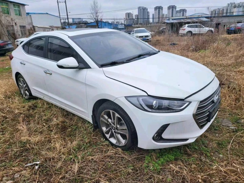 宜昌19年現代領動2