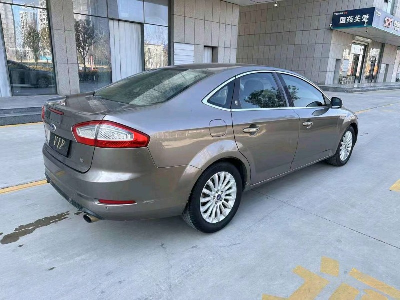 枣庄13年福特蒙迪欧-致胜8