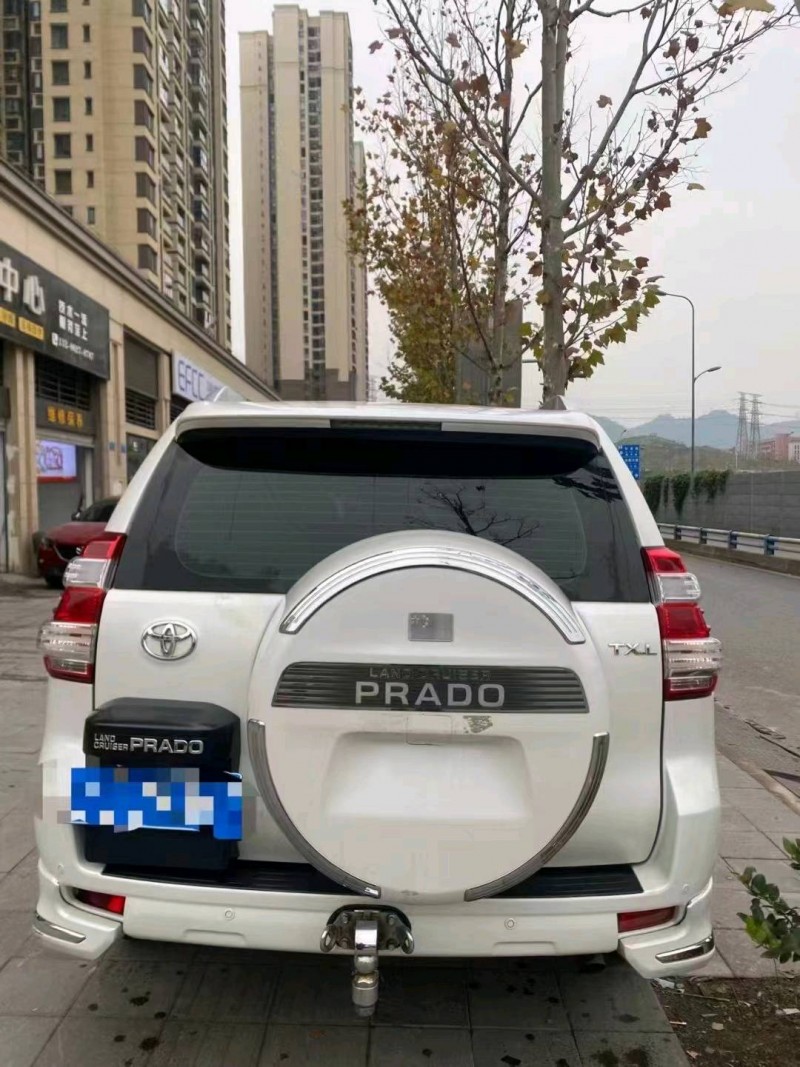 重庆16年丰田普拉多4