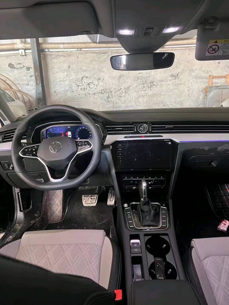 邯郸23年大众迈腾4