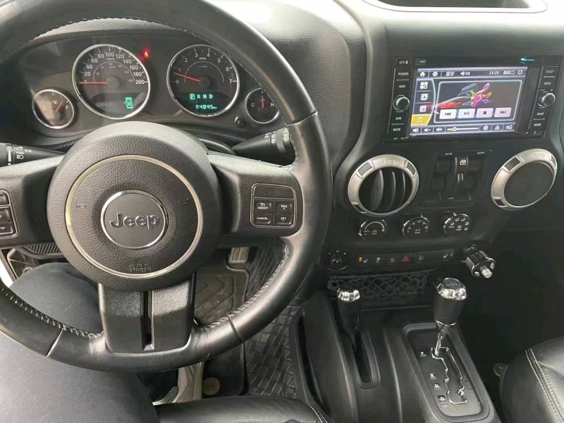 邯郸17年Jeep牧马人5