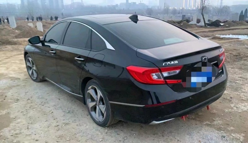 青岛21年本田雅阁4