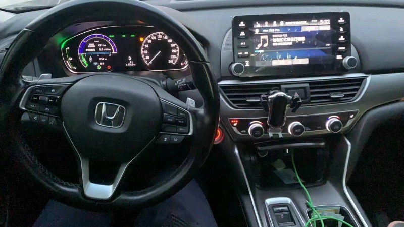 青岛21年本田雅阁5