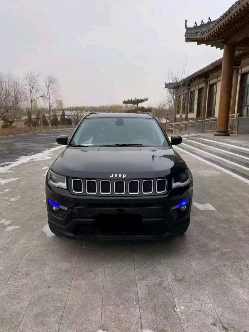 赤峰18年Jeep指南者1