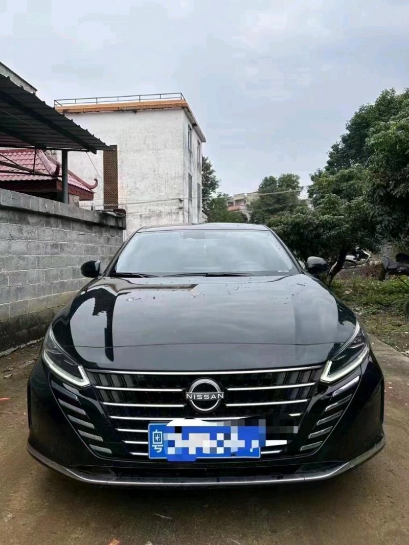 南寧23年日產天籟1