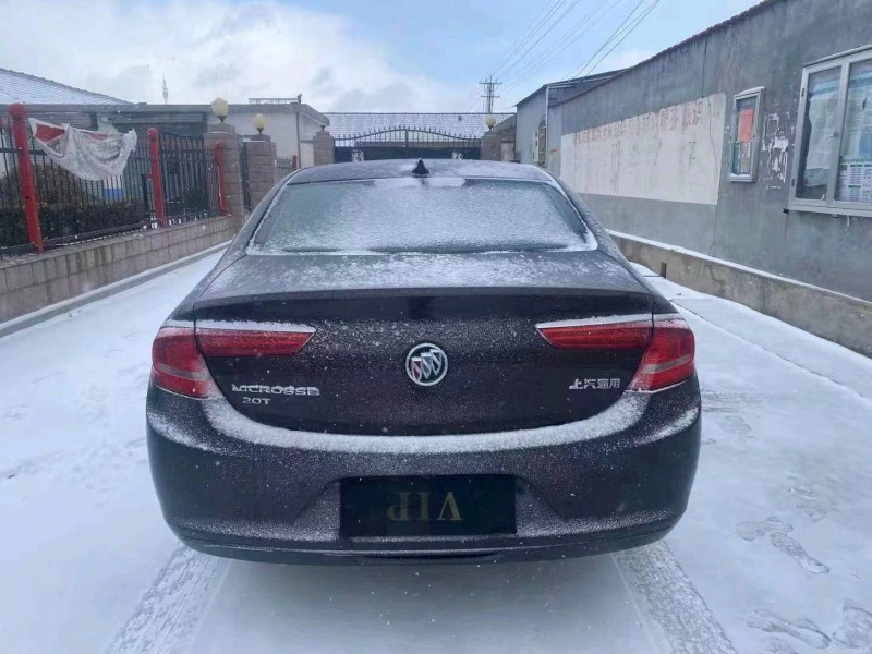 枣庄19年别克君越2