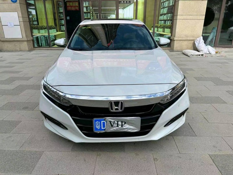 深圳21年本田雅阁1
