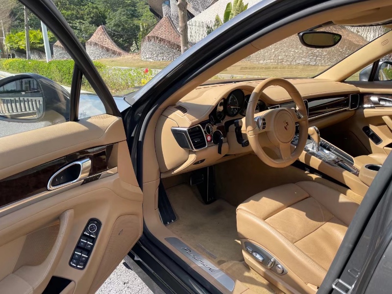 深圳14年保时捷帕拉梅拉4