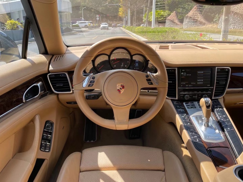深圳14年保时捷帕拉梅拉6
