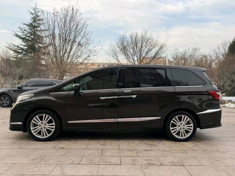 邢台18年本田艾力绅7