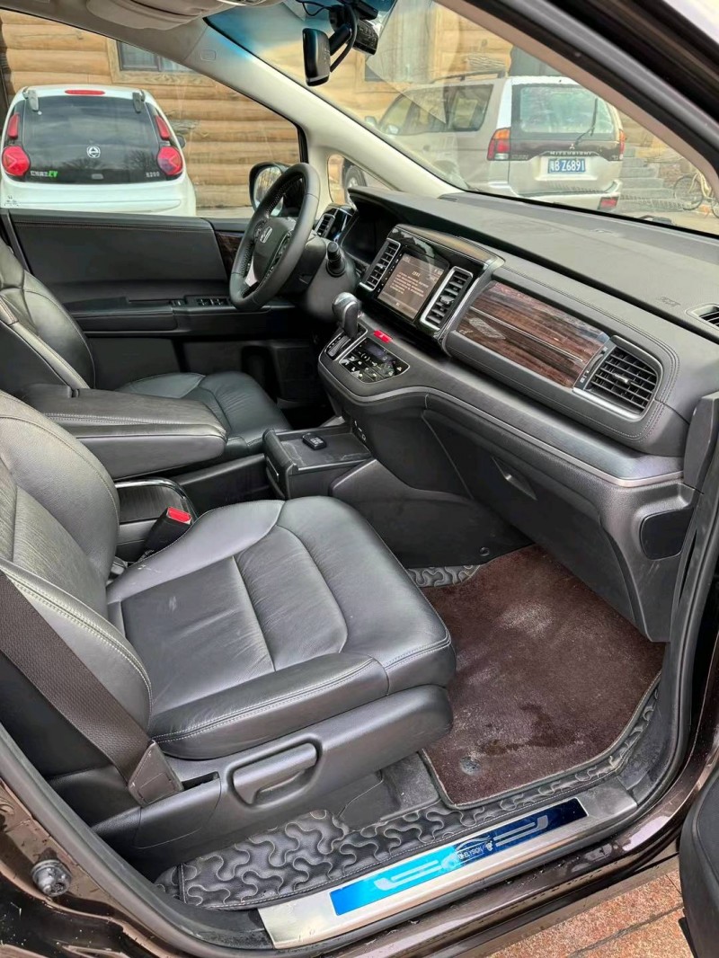 邢台18年本田艾力绅9