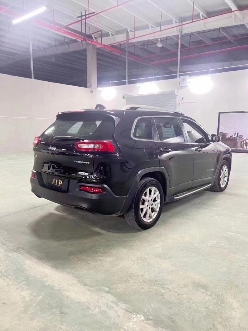 徐州17年Jeep自由光5