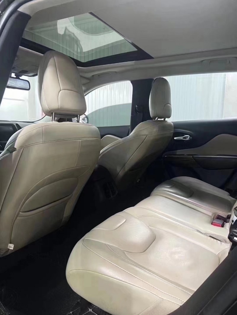 徐州17年Jeep自由光7