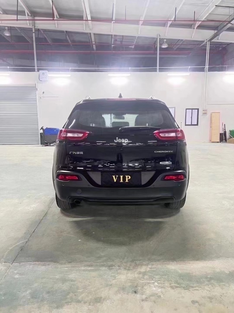 徐州17年Jeep自由光8